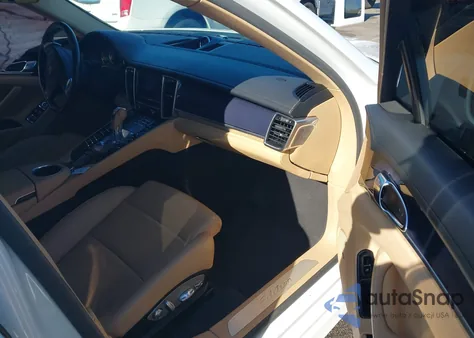 2016 Porsche Panamera 4 z USA, uszkodzony, nr VIN WP0AA2A74GL006675